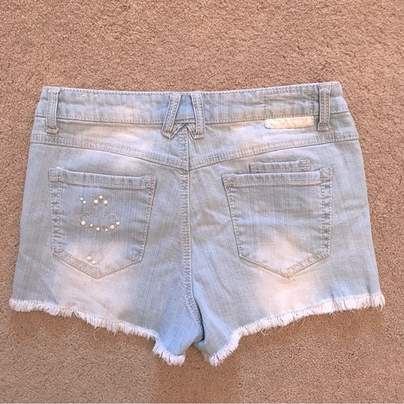 Jolt Distressed Denim Shorts Size 9 Light Blue Pearl Detail Embroidered Cross - Picture 3 of 14